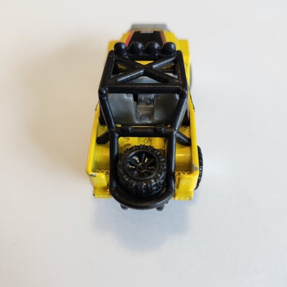 Hot Wheels Toyota Land Cruiser FJ40 Yellow 2010 - Picture 8 of 10